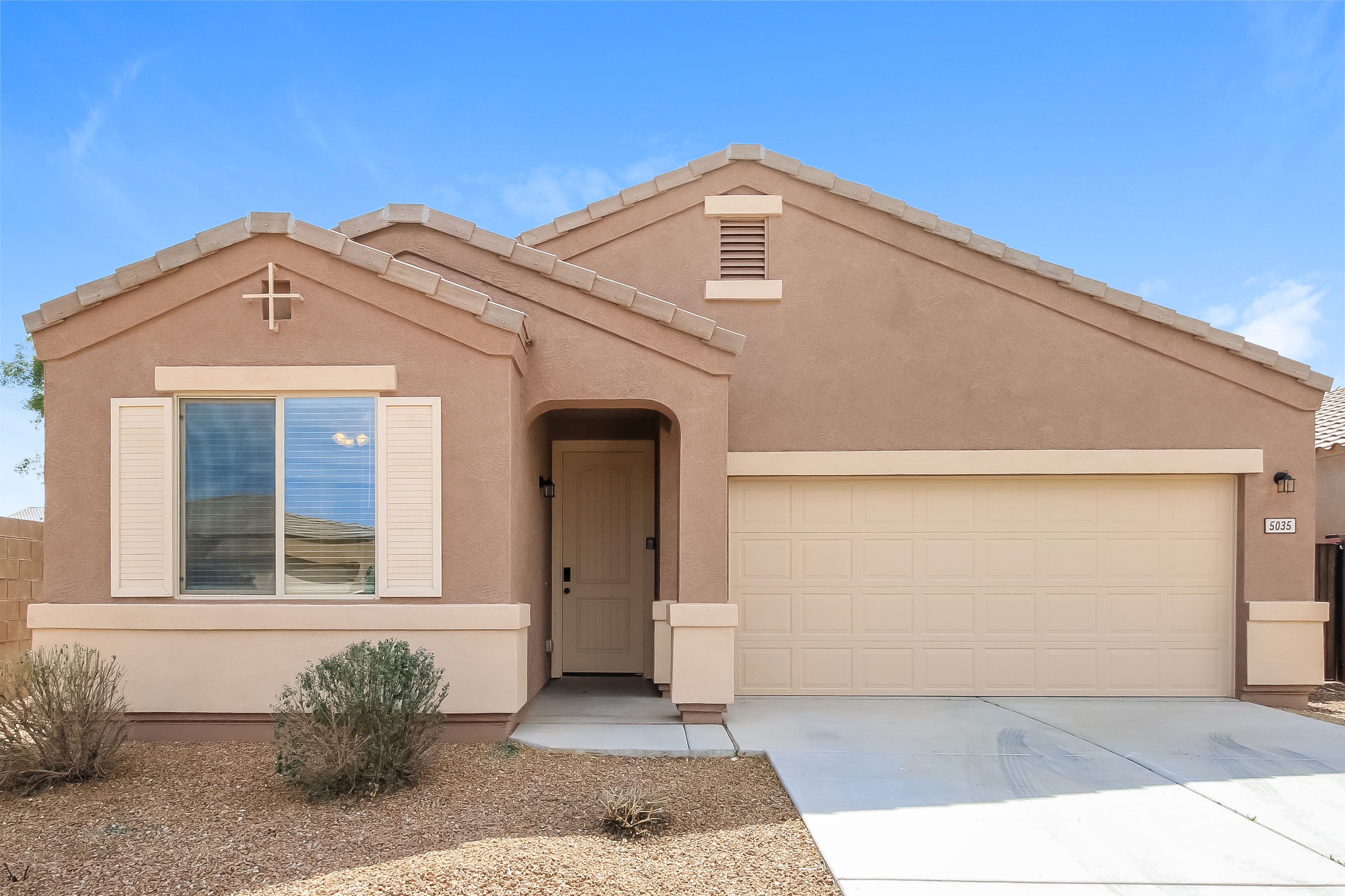 5035 E Sunstone Dr San Tan Valley, AZ 85143